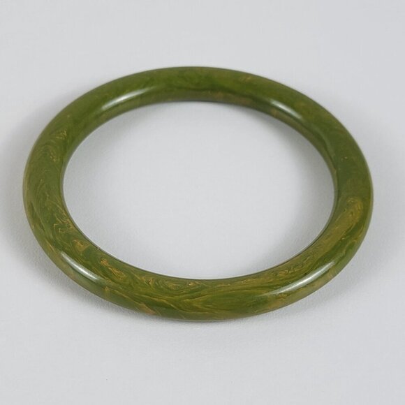 Vintage Bakelite Bangle Bracelet Green Moss 8 In 8.2 mm Wide - Picture 3 of 9